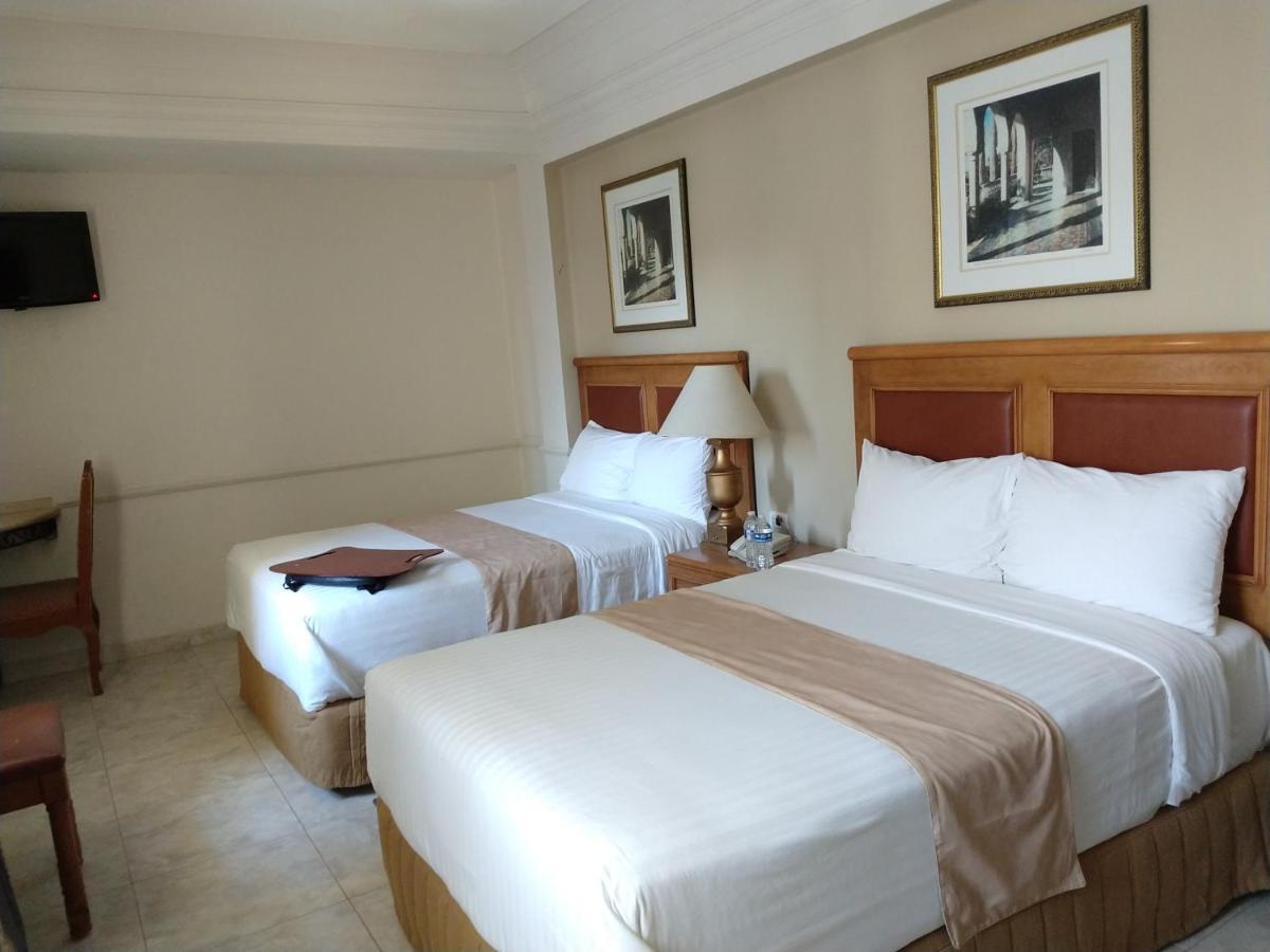 Savoy Express Hotel Torreón Buitenkant foto