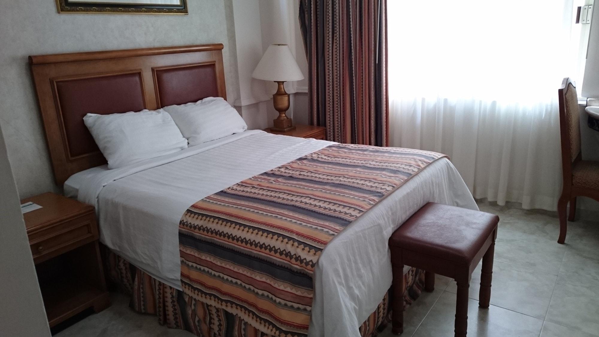 Savoy Express Hotel Torreón Buitenkant foto