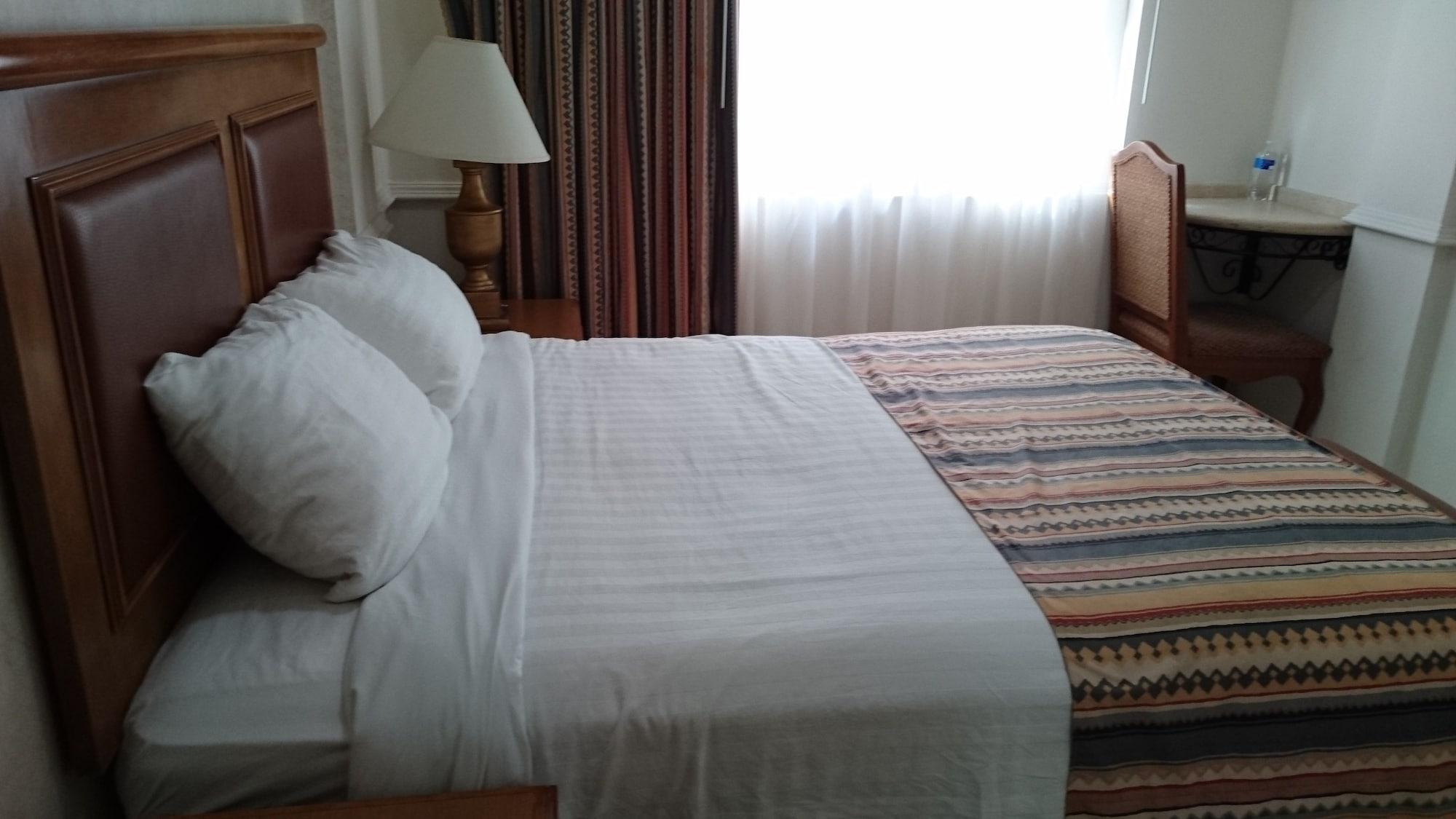 Savoy Express Hotel Torreón Buitenkant foto
