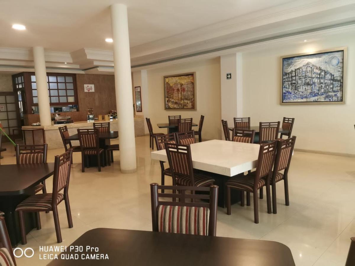 Savoy Express Hotel Torreón Buitenkant foto
