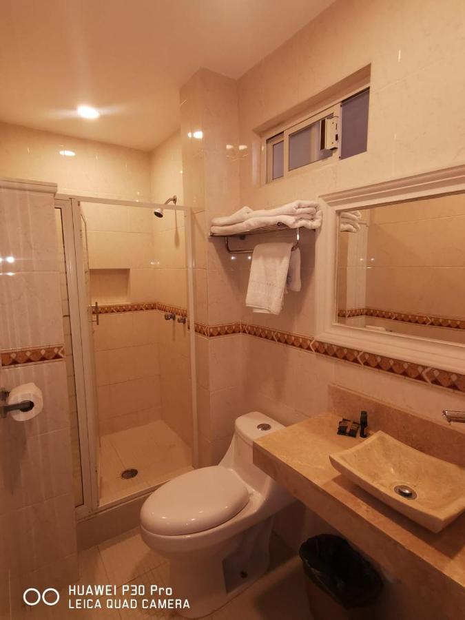 Savoy Express Hotel Torreón Buitenkant foto
