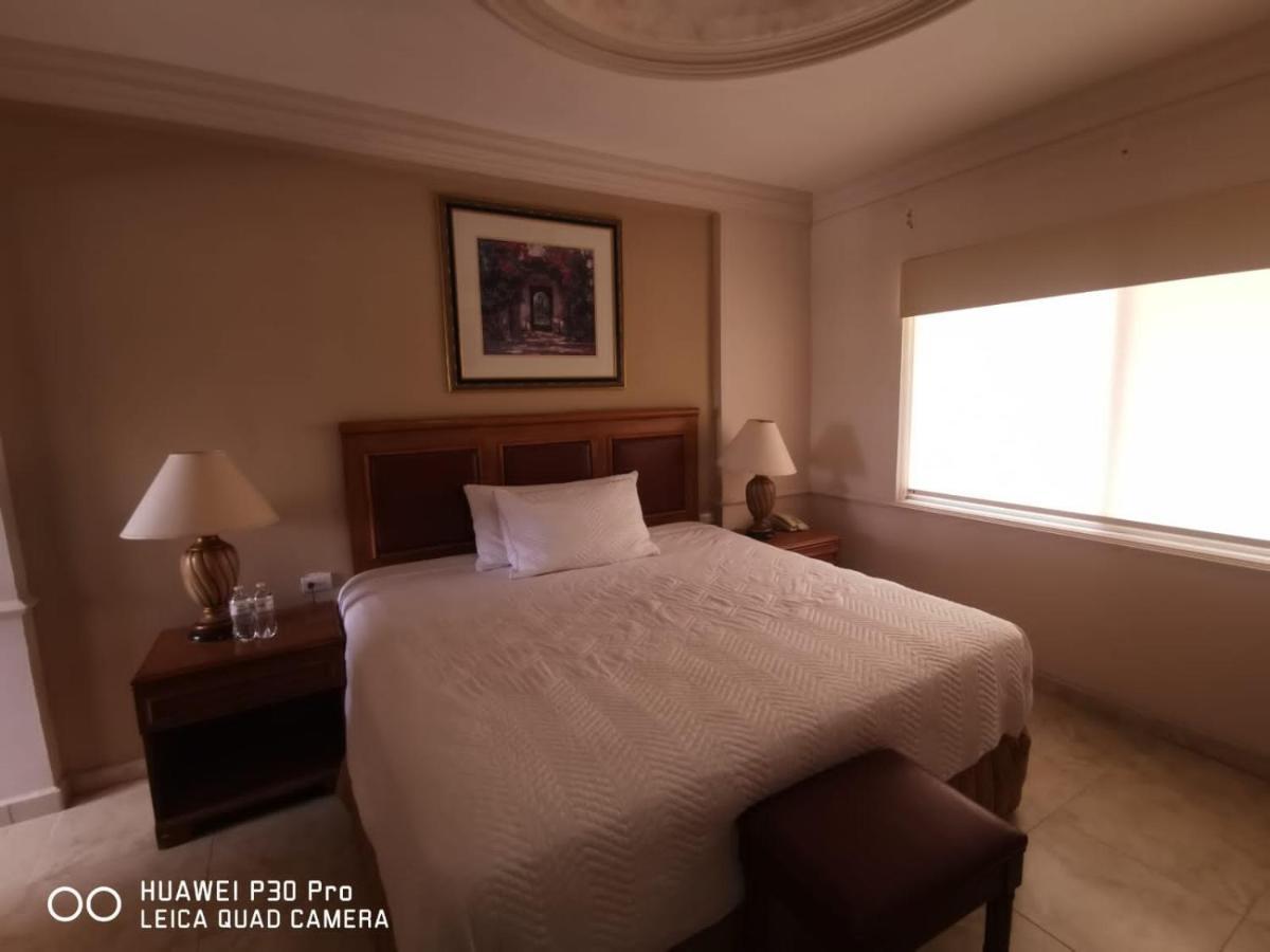 Savoy Express Hotel Torreón Buitenkant foto