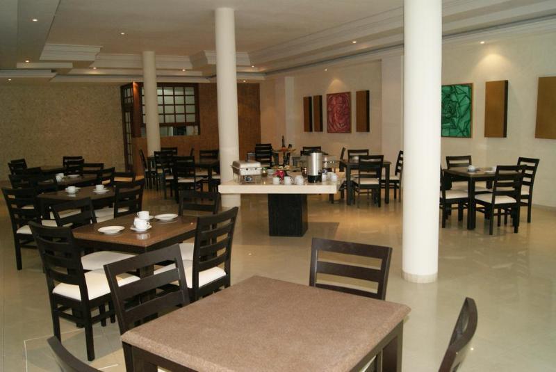 Savoy Express Hotel Torreón Buitenkant foto