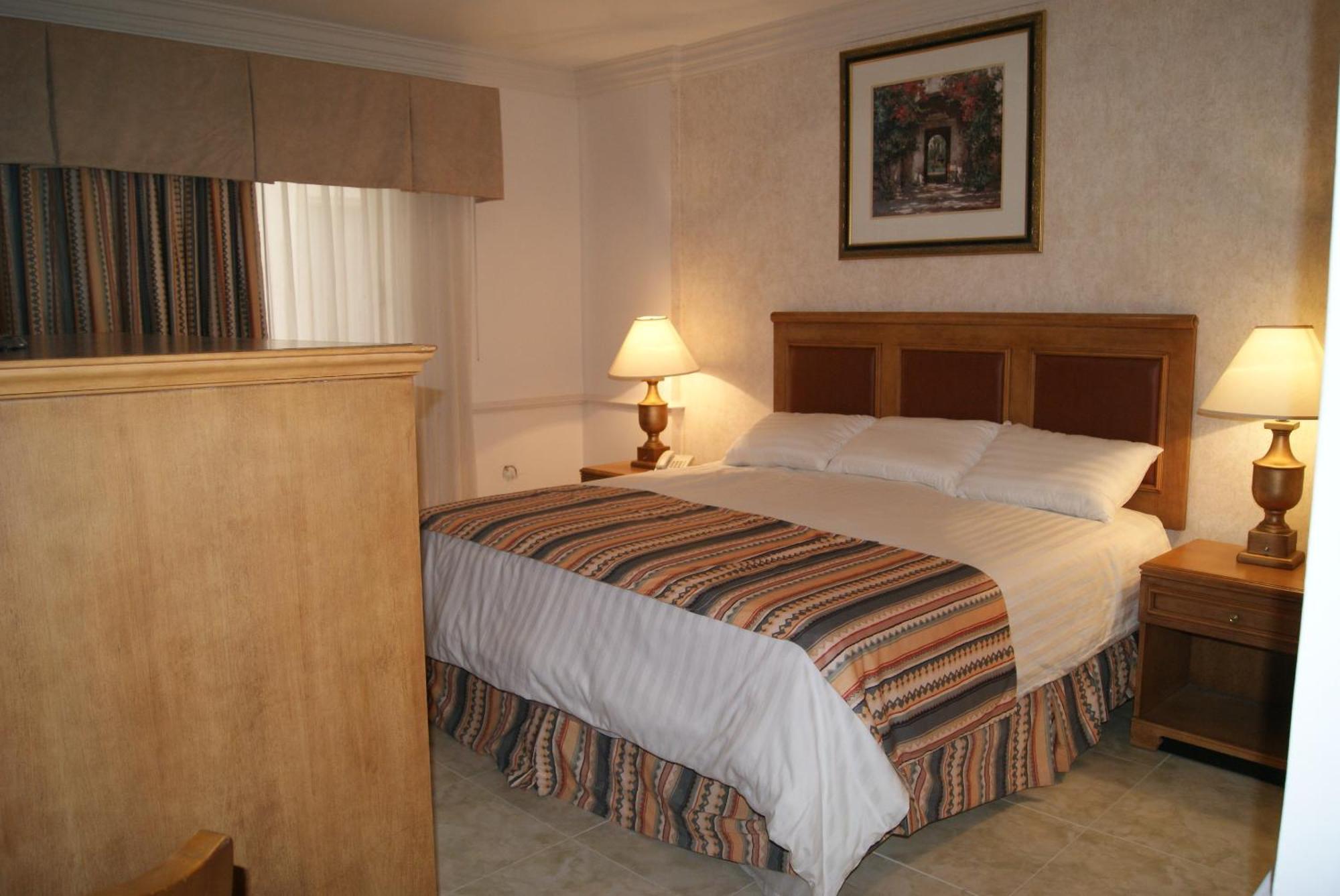 Savoy Express Hotel Torreón Buitenkant foto