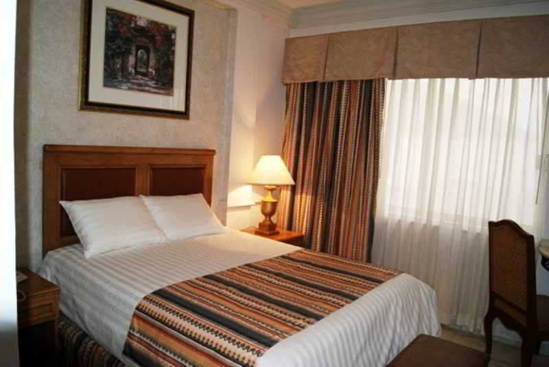 Savoy Express Hotel Torreón Buitenkant foto